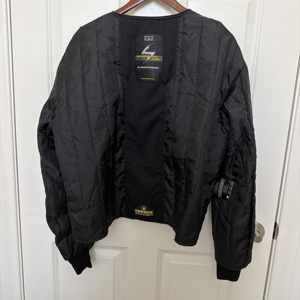 Scorpion EXO Motorcycle Jacket Liner Mens Medium Black Water Proof Replacement